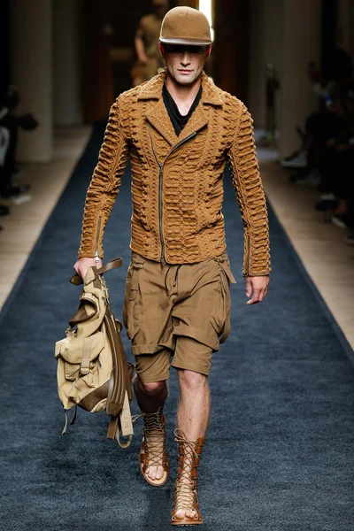 Look 1